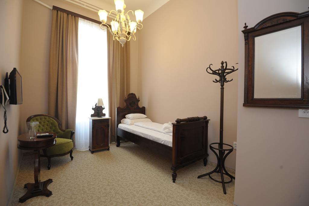 Bed & Breakfast Twenty Kikinda 客房 照片