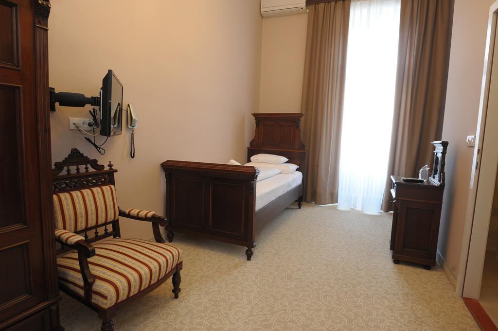 Bed & Breakfast Twenty Kikinda 客房 照片