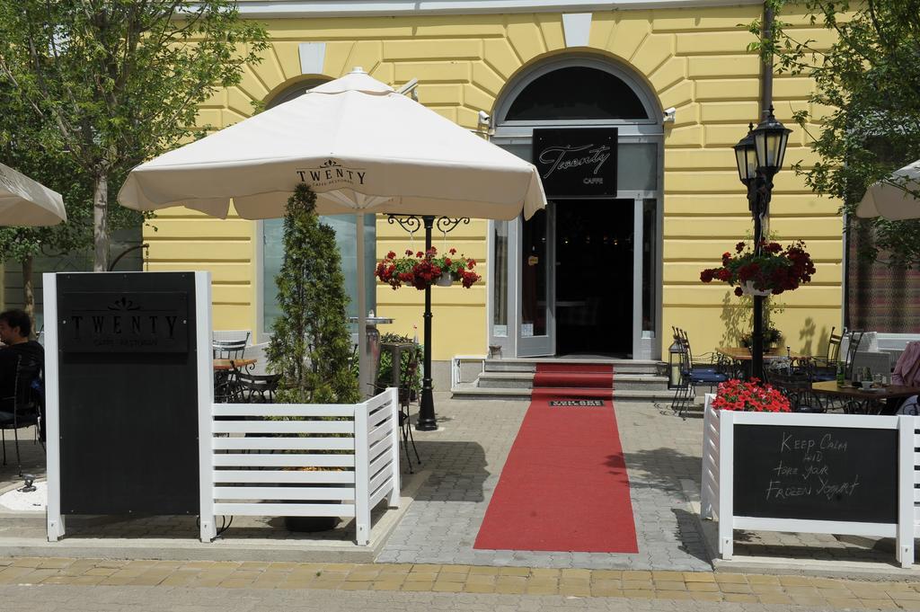 Bed & Breakfast Twenty Kikinda 外观 照片