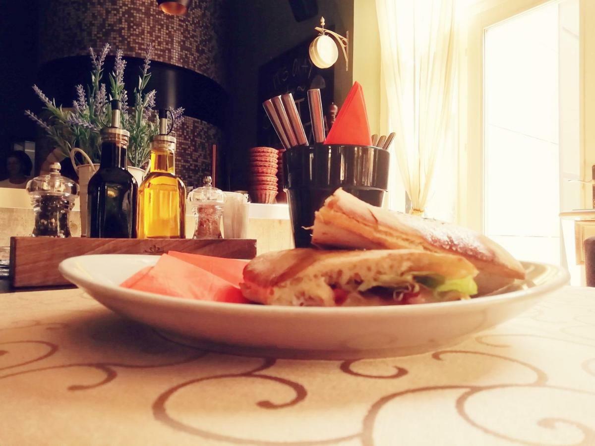 Bed & Breakfast Twenty Kikinda 外观 照片